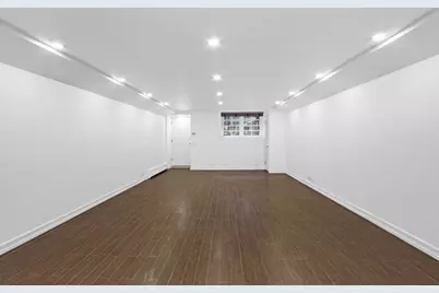 61 W 69th Street #GARDEN, New York City, NY 10023 - Photo 2