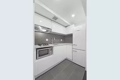 61 W 69th Street #GARDEN, New York City, NY 10023 - Photo 6