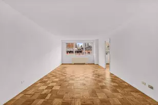 360 W 22nd St, New York City, NY 10011 - Photo 4
