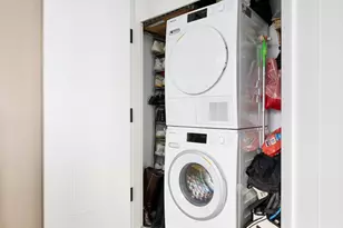 22-43 Jackson Ave, New York City, NY 11101 - Photo 8