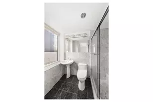 160 Central Park S, New York City, NY 10019 - Photo 10