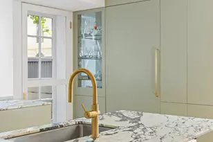 24 Middagh St, New York City, NY 11201 - Photo 8