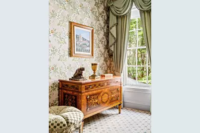 163 E 64th Street, New York City, NY 10065 - Photo 12