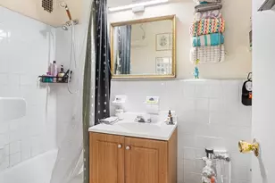 285 E 35th St, New York City, NY 11203 - Photo 10