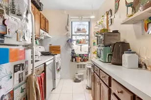 285 E 35th St, New York City, NY 11203 - Photo 8