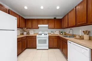 45-02 Ditmars Blvd, New York City, NY 11105 - Photo 4