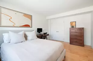 300 E 71st St, New York City, NY 10021 - Photo 4