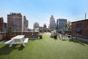 300 E 71st St, New York City, NY 10021 - Photo 12