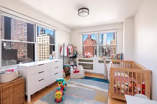 300 E 71st St, New York City, NY 10021 - Photo 6