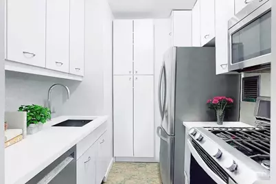 255 E 49th Street #4-A, New York City, NY 10017 - Photo 8