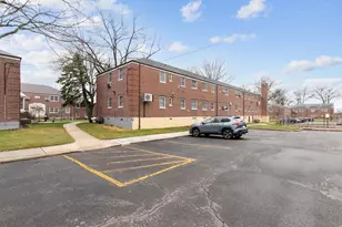 60-39 251st St, New York City, NY 11362 - Photo 22