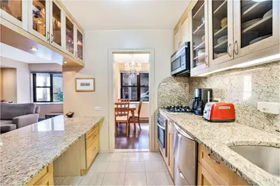 50 Sutton Place S #2D, New York City, NY 10022 - Photo 2