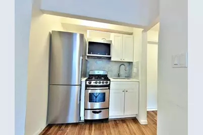 1321 3rd Avenue #2B, New York City, NY 10021 - Photo 4