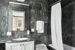 710 Park Ave, New York City, NY 10021 - Photo 14