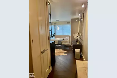200 E 61st Street #6B, New York, NY 10065 - Photo 8