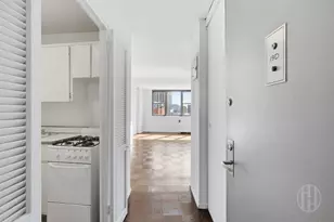 225 E 36th St, New York City, NY 10016 - Photo 8