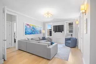 302 W 79th St, New York City, NY 10024 - Photo 2