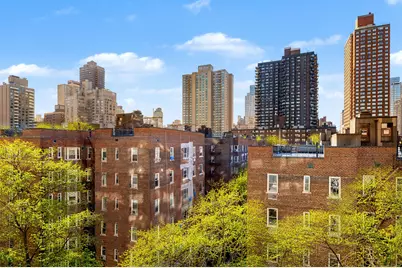 200 E End Avenue #7B, New York City, NY 10128 - Photo 8