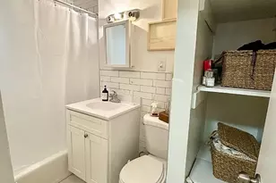 886 10th Ave, New York, NY 10019 - Photo 6