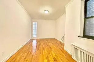 886 10th Ave, New York, NY 10019 - Photo 4