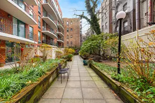 2250 Broadway, New York City, NY 10024 - Photo 10