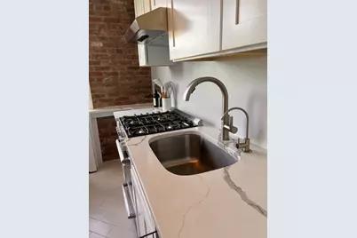 585 W 214th Street #5A, New York City, NY 10034 - Photo 4