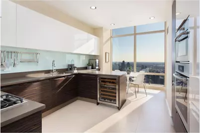 845 United Nations Plaza #82B, New York, NY 10017 - Photo 2