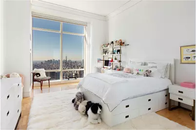 845 United Nations Plaza #82B, New York, NY 10017 - Photo 8