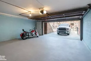 8418 Avenue J, New York City, NY 11236 - Photo 22