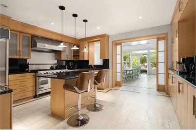 235 E 72nd Street, New York City, NY 10021 - Photo 6