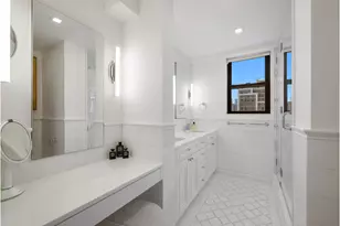 700 Park Ave, New York City, NY 10021 - Photo 10