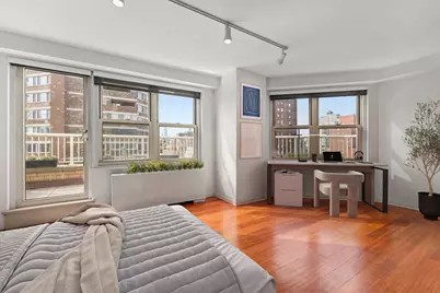 305 E 24th Street #20M, New York, NY 10010 - Photo 4