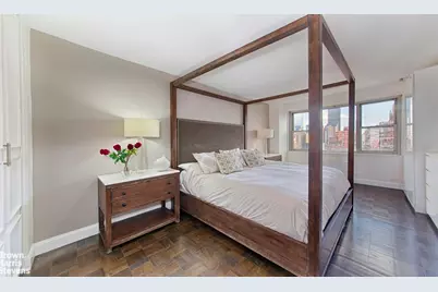 300 E 40th Street #31C, New York, NY 10016 - Photo 10