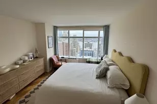 160 W 66th St, New York, NY 10023 - Photo 2