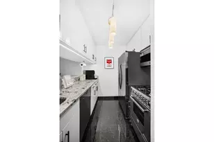 445 5th Ave, New York City, NY 10016 - Photo 6