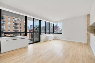 300 E 62nd St, New York City, NY 10065 - Photo 2