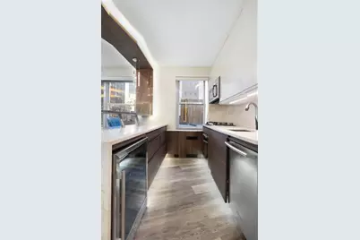 210 E 47th Street #11F, New York City, NY 10017 - Photo 6