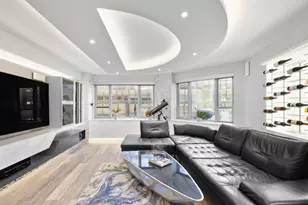 210 E 47th St, New York City, NY 10017 - Photo 1