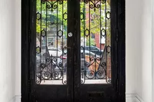 392 Adelphi St, New York City, NY 11238 - Photo 16