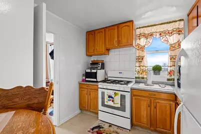 60-11 Broadway #3C, New York City, NY 11377 - Photo 8