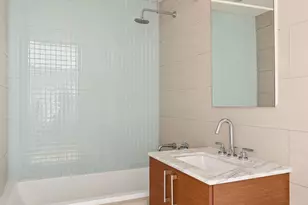 21-45 44th Dr, New York City, NY 11101 - Photo 4