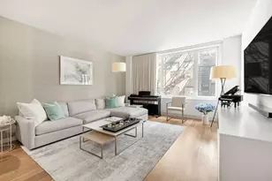 151 W 21st St, New York City, NY 10011 - Photo 1