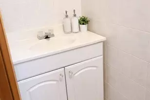 93-09 Vanderveer St, New York City, NY 11428 - Photo 10