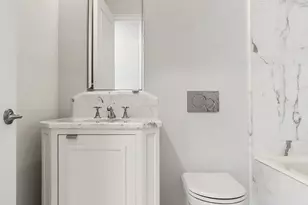 18 Gramercy Pk S, New York City, NY 10003 - Photo 28