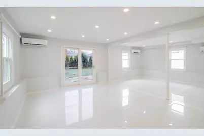 73-15 170th Street, New York City, NY 11366 - Photo 6