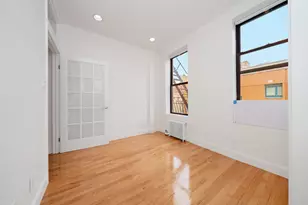 340 W 17th St, New York City, NY 10011 - Photo 2