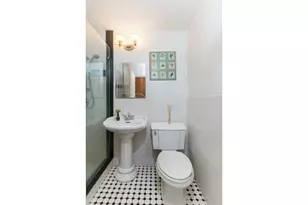 136 W 70th St, New York City, NY 10023 - Photo 6