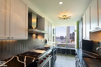 870 United Nations Plaza #18A, New York, NY 10017 - Photo 8