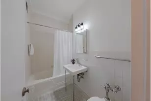 200 E 57th St, New York City, NY 10022 - Photo 12
