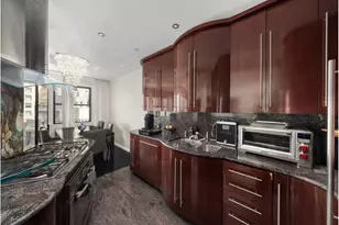 58 W 58th St, New York City, NY 10019 - Photo 4